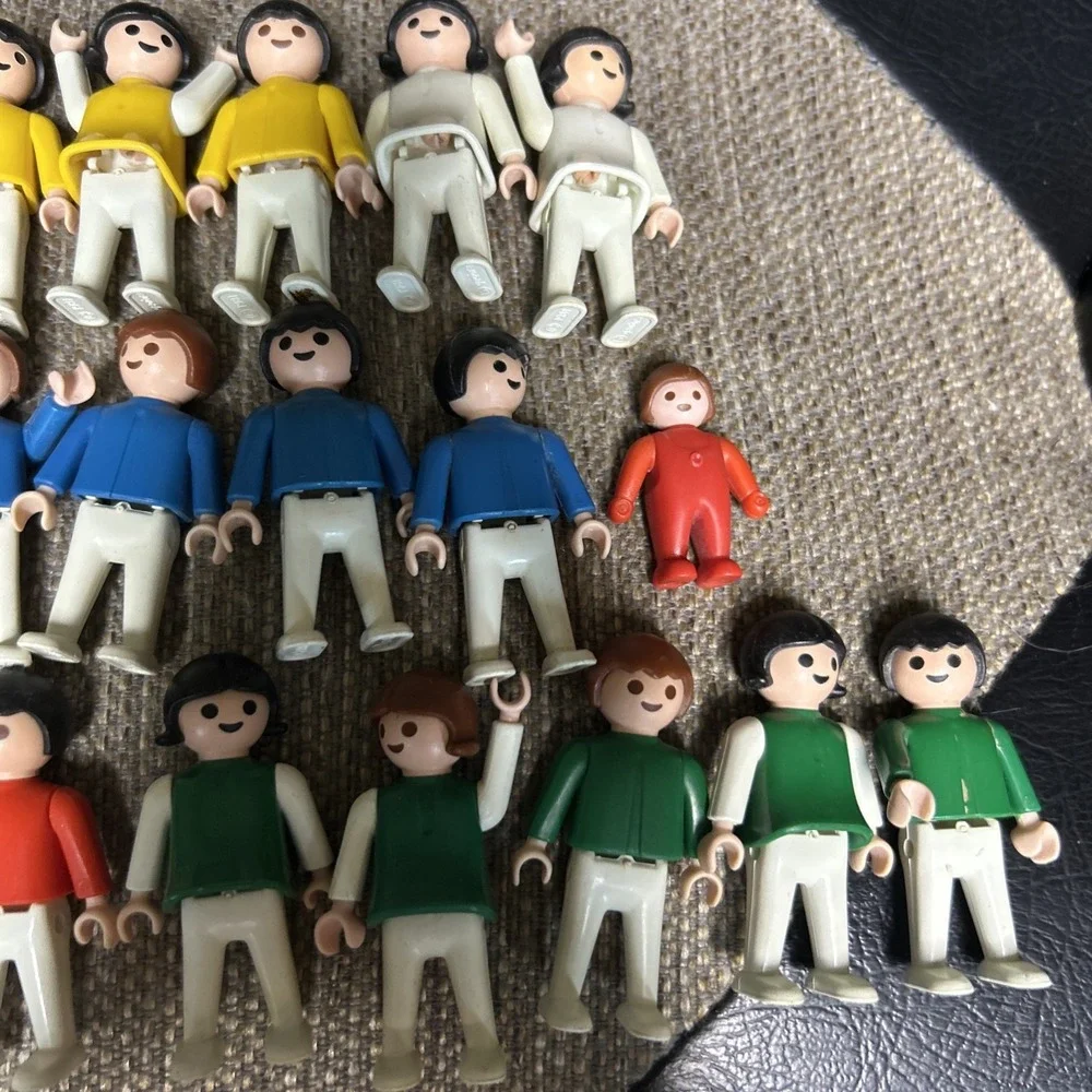 Set‎ Of 24 Playmobil Children
